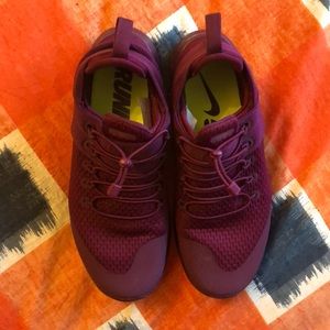 Nike Commuter 2017 size 8 Bourdeaux